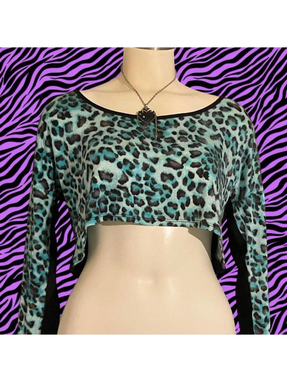 Too Fast Crop Top Leopard